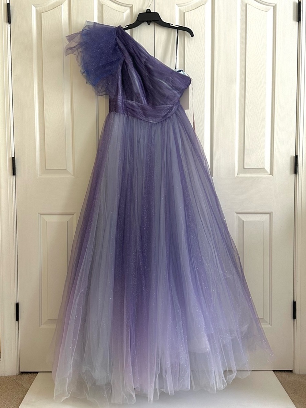 Mac Duggal Lavender Ombré Glitter One-Shoulder Tulle Evening Ball Gown Size 12 - Picture 4 of 11
